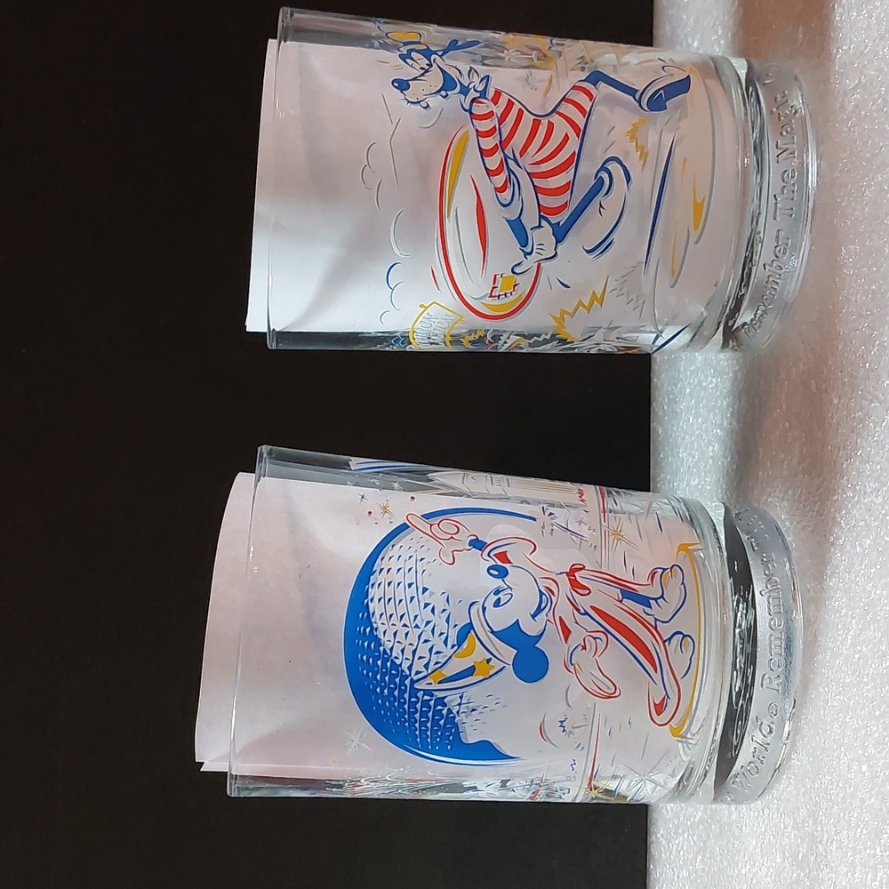 McDonald's☆Disney World 25th Anniversary Tumbler - Picture 1 of 8